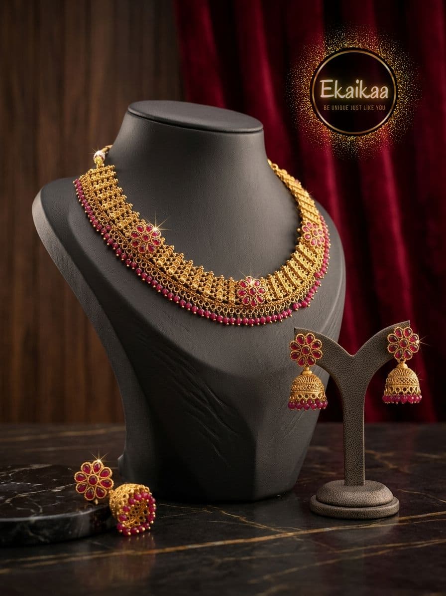 Necklace Set at Ekaikaa